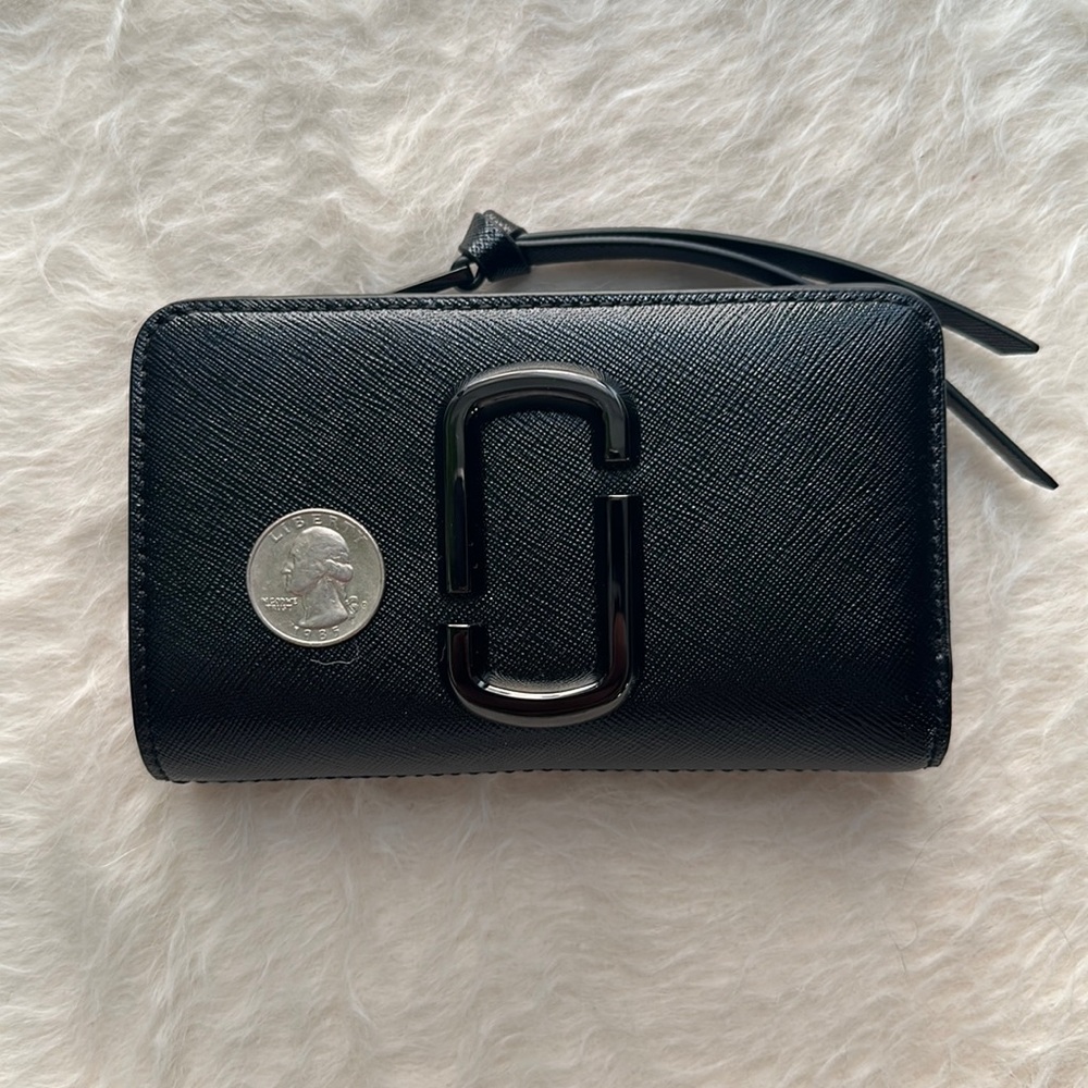 Marc Jacobs Snapshot DTM Black Wallet NWOT